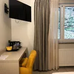 Appart-hotel Gwendy 3*