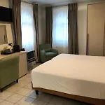 Appart-hotel Gwendy 3*