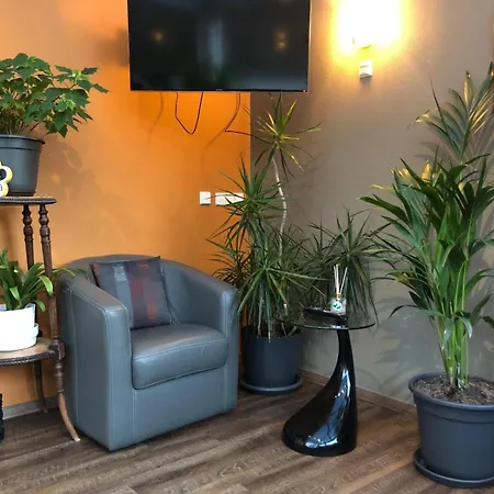 Appart-hotel Gwendy 3*