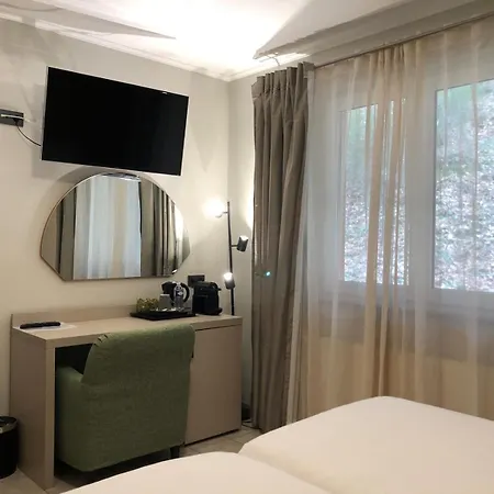 Appart-hotel Gwendy 3* Bour