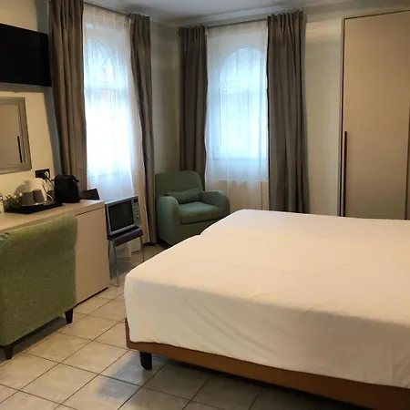 Appart-hotel Gwendy 3*