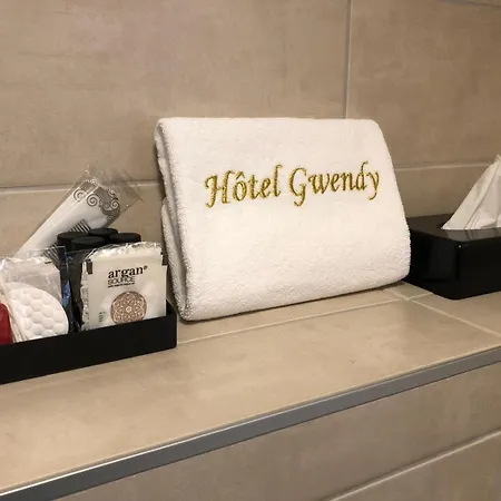 Appart-hotel Gwendy 3* Bour