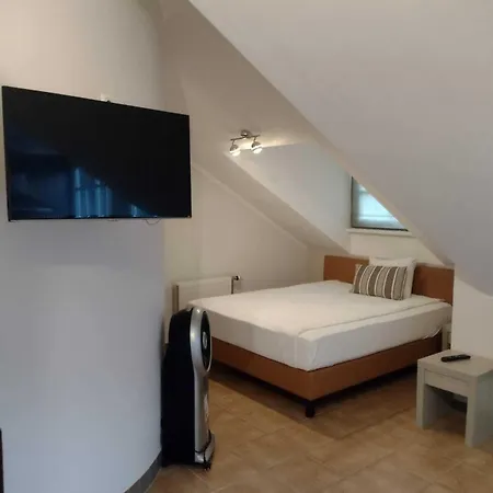 Appart-hotel Gwendy 3*