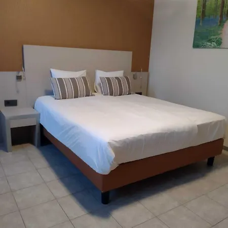 Appart-hotel Gwendy מלון דירות