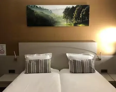Appart-hotel Gwendy 3* Bour