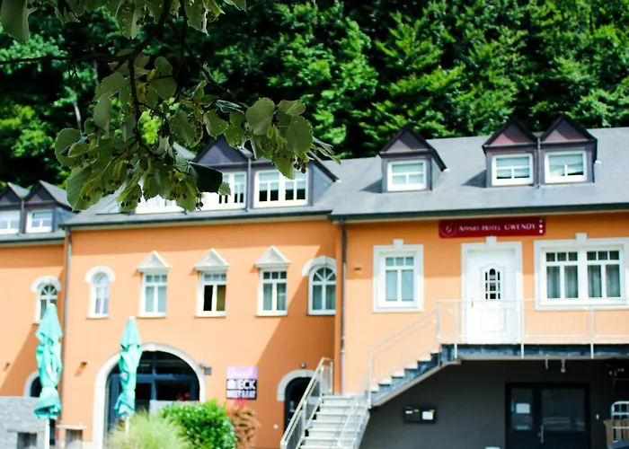 Appart-hotel Gwendy 3* Bour