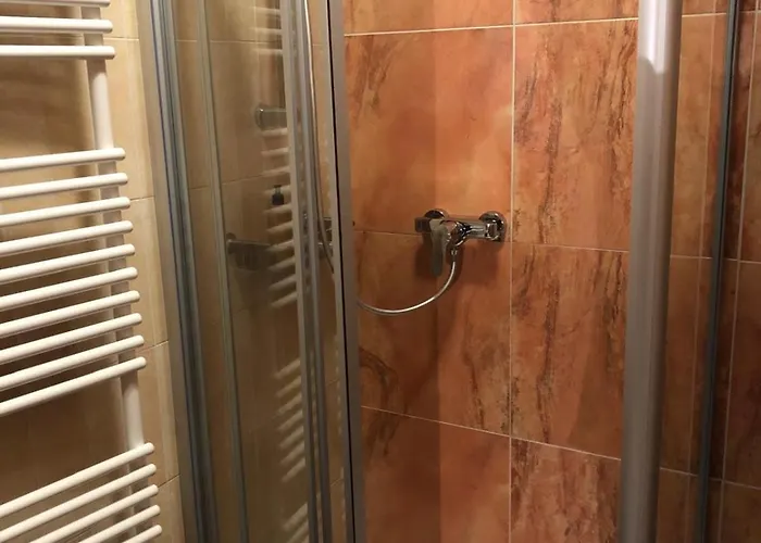 アパートホテル グウェンディ アパートホテル Bour